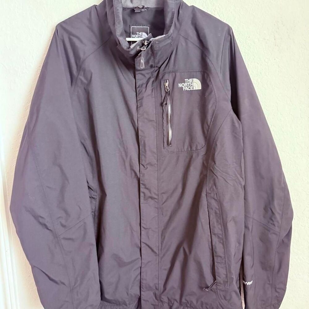 The North Face HyVent Men’s Medium Black Waterproof Rain Jacket